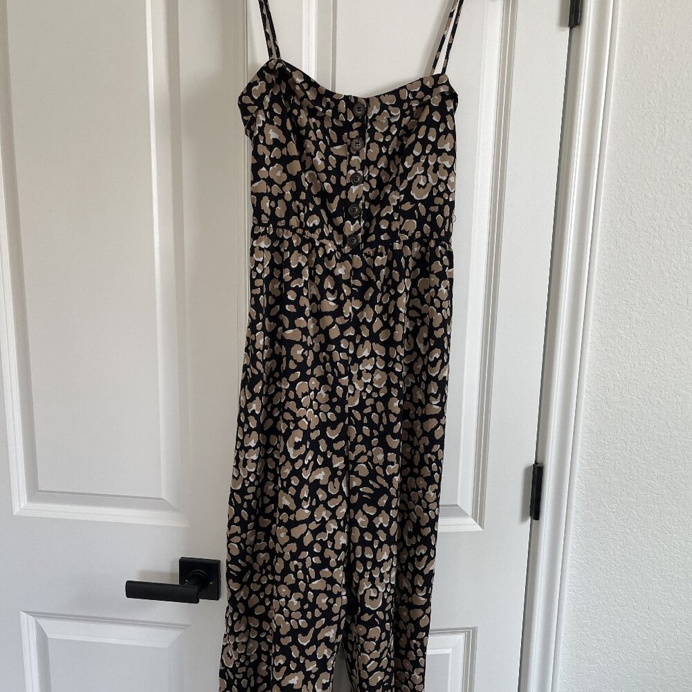 Black Cheetah Print Button-Front Jumpsuit Sweetheart Neckline and Cropped M